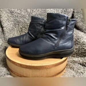 EUC Hotter Women's Whisper Boots Booties Slouch Navy Suede Sz 9